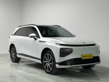 2022 Xpeng G9 с пробегом 124 200 км