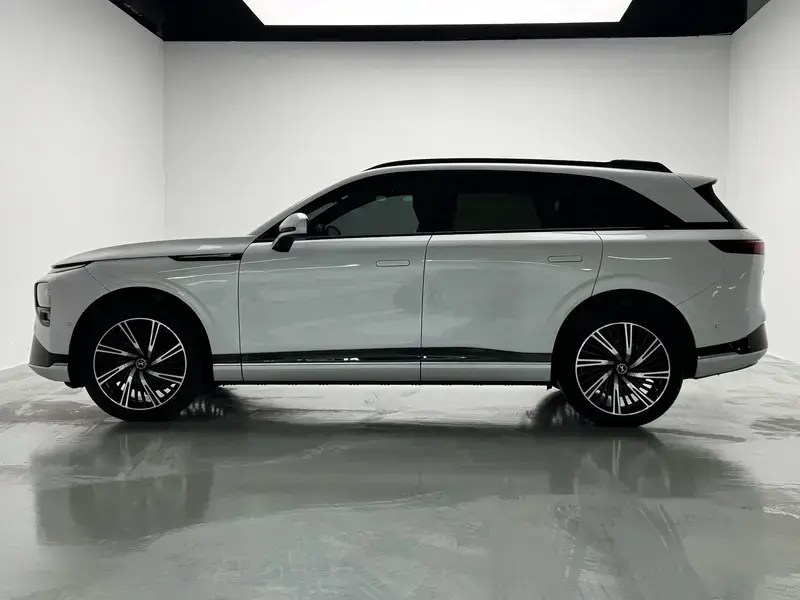 2022 Xpeng G9 с пробегом 124 200 км