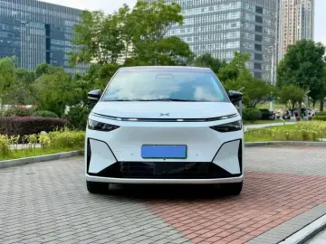 2026 Xpeng X9 с пробегом 17 000 км
