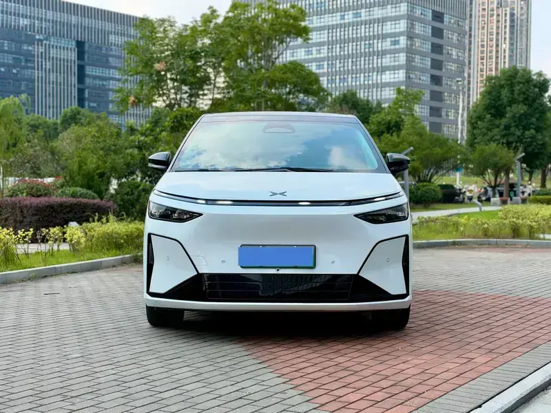 2026 Xpeng X9 с пробегом 17 000 км
