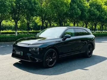 Xpeng G9