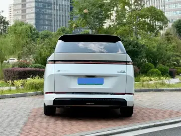 2026 Xpeng X9 с пробегом 17 000 км