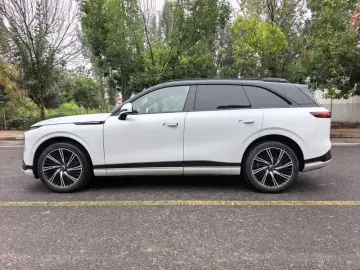 2026 Xpeng G9 с пробегом 7 900 км