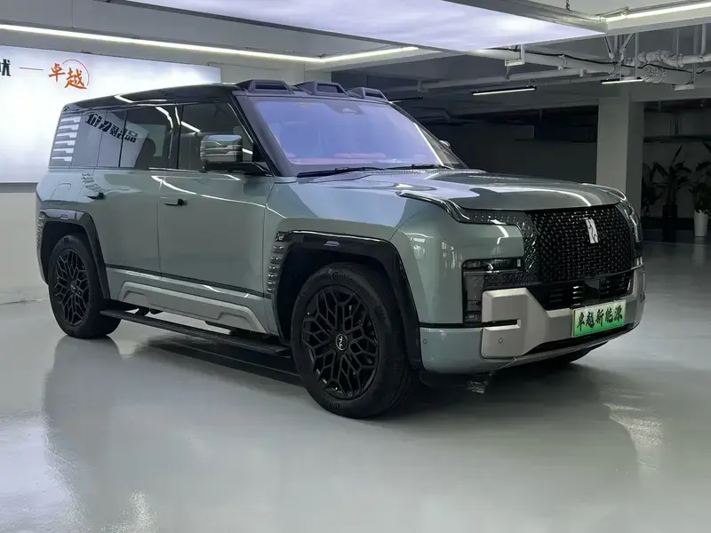 2023 BYD Yangwang U8 с пробегом 59 000 км
