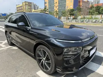 2024 Xpeng G9 с пробегом 49 000 км