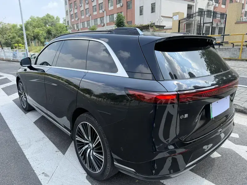 2024 Xpeng G9 с пробегом 49 000 км