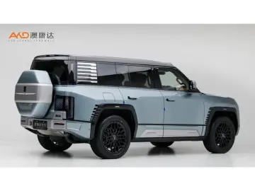 2023 BYD Yangwang U8 с пробегом 16 100 км