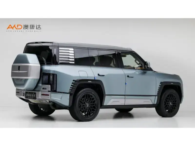2023 BYD Yangwang U8 с пробегом 16 100 км