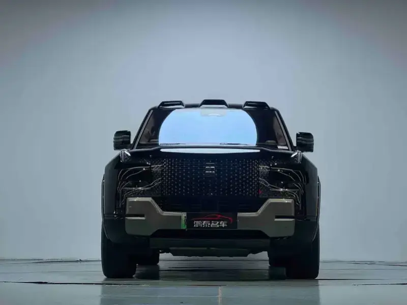 2023 BYD Yangwang U8 с пробегом 29 000 км