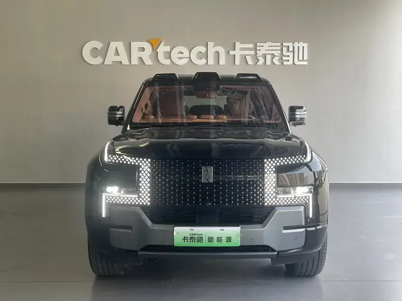 2023 BYD Yangwang U8 с пробегом 82 000 км