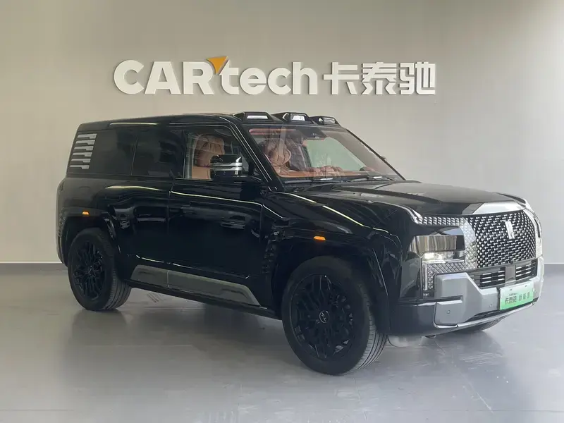2023 BYD Yangwang U8 с пробегом 82 000 км