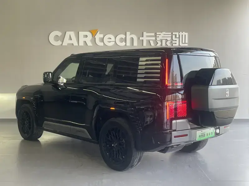 2023 BYD Yangwang U8 с пробегом 82 000 км