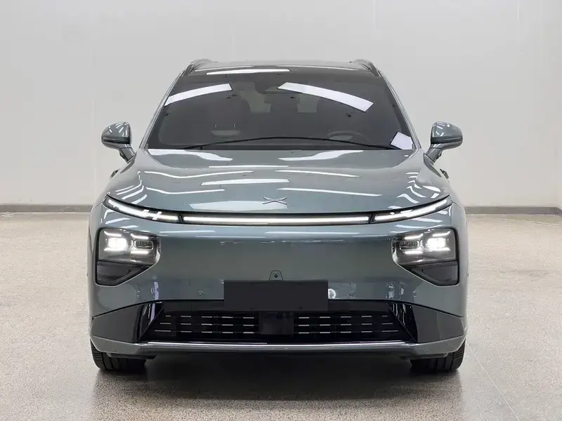 2025 Xpeng G9 с пробегом 20 900 км