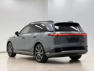 2025 Xpeng G9 с пробегом 20 900 км