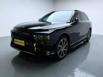 Xpeng G9