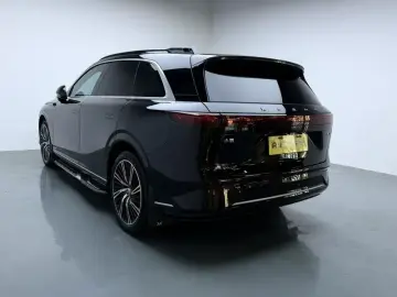 2024 Xpeng G9 с пробегом 59 000 км