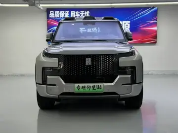 2023 BYD Yangwang U8 с пробегом 45 000 км