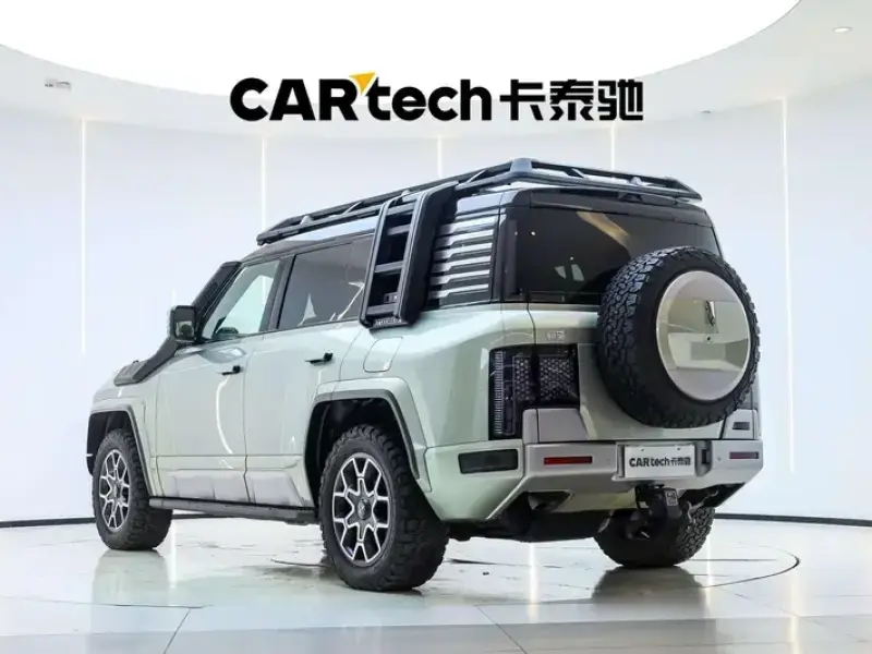 2024 BYD Yangwang U8 с пробегом 34 400 км