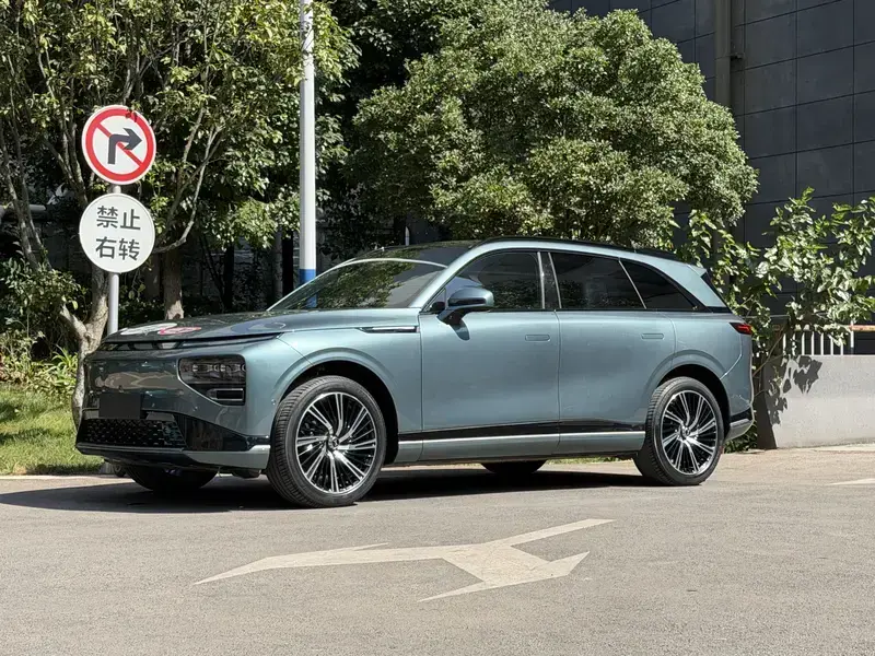 2024 Xpeng G9 с пробегом 42 000 км