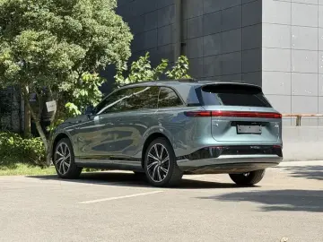 2024 Xpeng G9 с пробегом 42 000 км