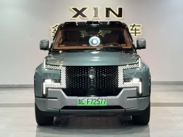 2023 BYD Yangwang U8 с пробегом 55 000 км