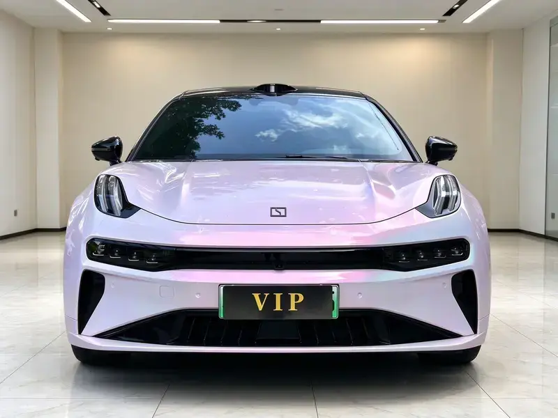 2024 Zeekr 001 с пробегом 16 000 км