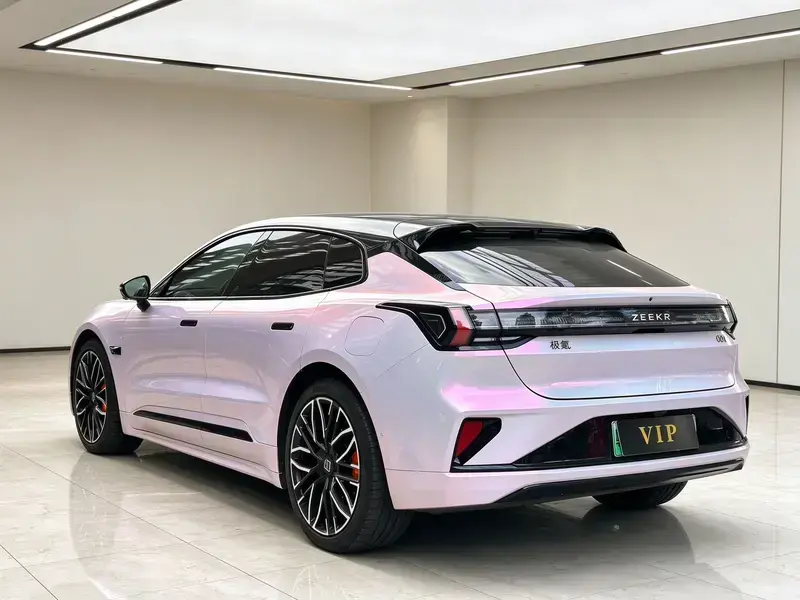 2024 Zeekr 001 с пробегом 16 000 км