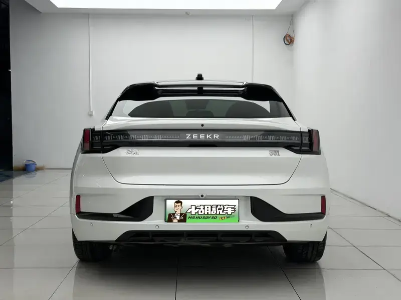 2023 Zeekr 001 с пробегом 49 000 км