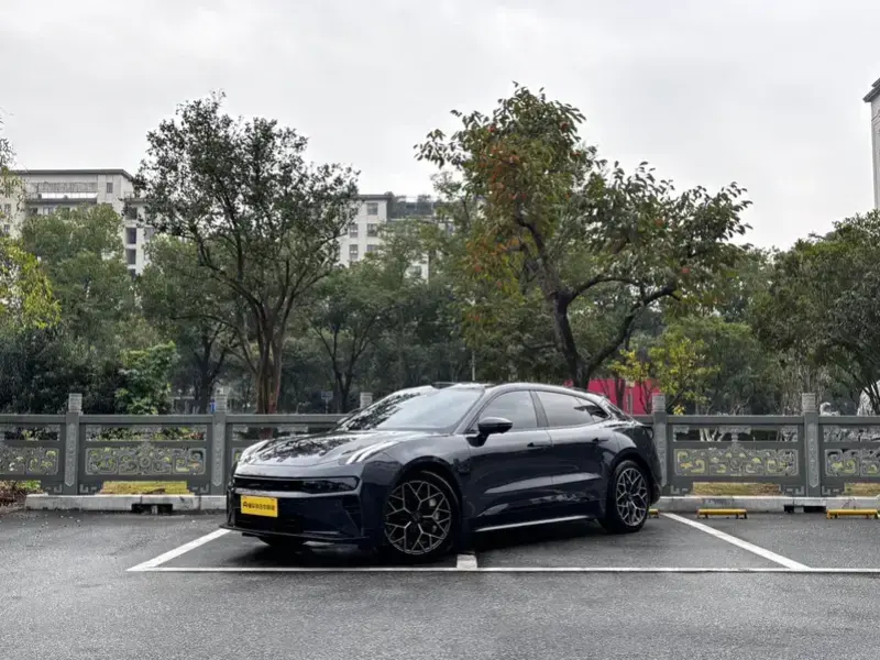 2026 Zeekr 001 с пробегом 13 000 км