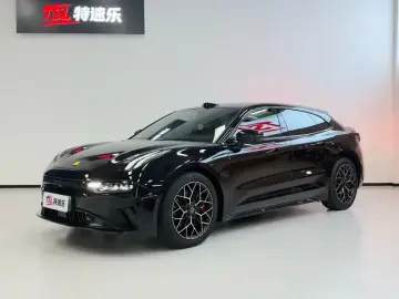 2025 Zeekr 001 с пробегом 34 100 км