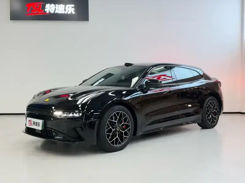 2025 Zeekr 001 с пробегом 34 100 км