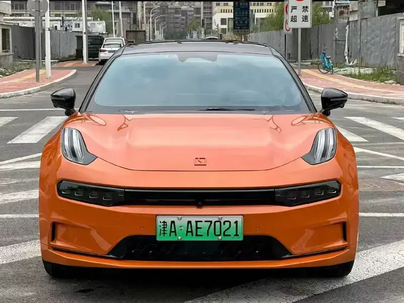 2023 Zeekr 001 с пробегом 120 000 км