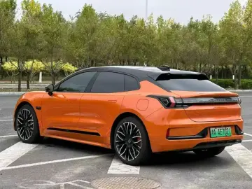 2023 Zeekr 001 с пробегом 120 000 км