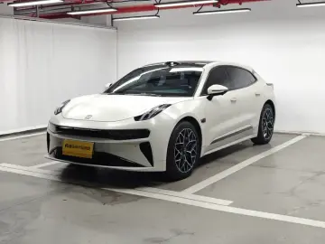 2025 Zeekr 001 с пробегом 48 500 км