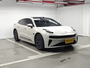 2025 Zeekr 001 с пробегом 48 500 км