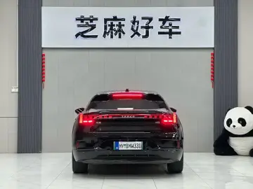 2023 Zeekr 001 с пробегом 81 000 км
