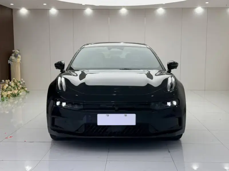 2023 Zeekr 001 с пробегом 53 000 км