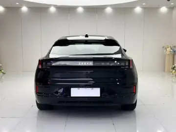 2023 Zeekr 001 с пробегом 53 000 км
