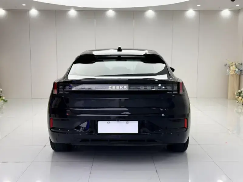 2023 Zeekr 001 с пробегом 53 000 км