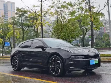 2023 Zeekr 001 с пробегом 72 000 км