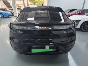 2023 Zeekr 001 с пробегом 40 000 км