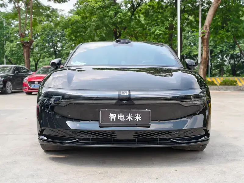2025 Zeekr 007 с пробегом 83 000 км