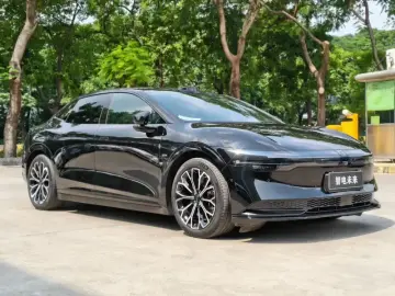 2025 Zeekr 007 с пробегом 83 000 км