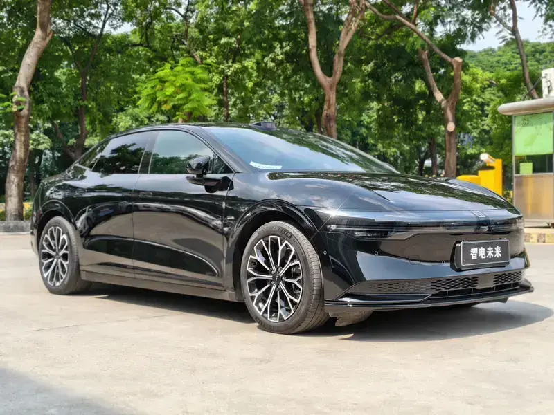 2025 Zeekr 007 с пробегом 83 000 км