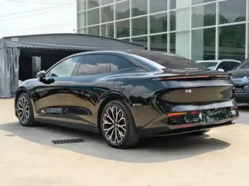 2025 Zeekr 007 с пробегом 83 000 км