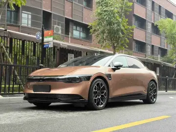 2024 Zeekr 007 с пробегом 43 000 км