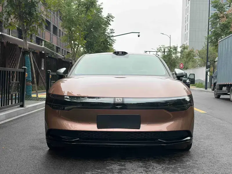 2024 Zeekr 007 с пробегом 43 000 км