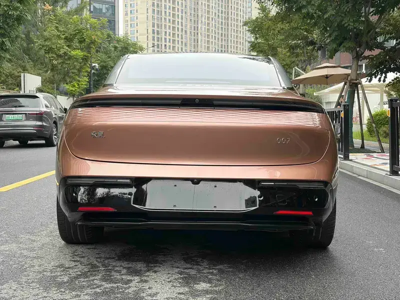 2024 Zeekr 007 с пробегом 43 000 км