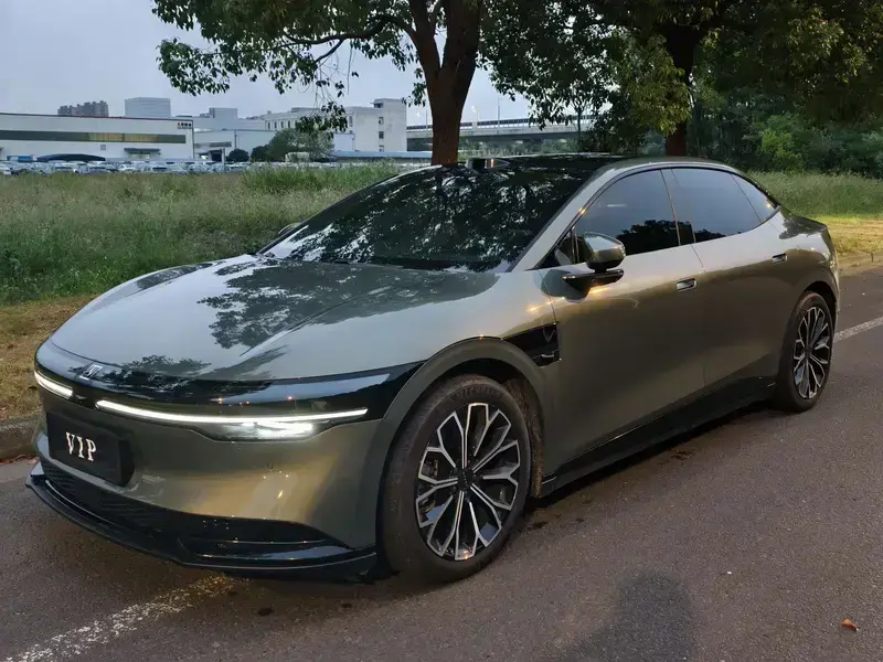 2025 Zeekr 007 с пробегом 49 800 км