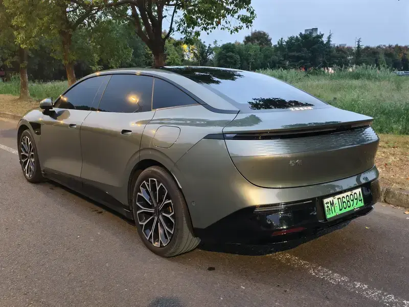 2025 Zeekr 007 с пробегом 49 800 км
